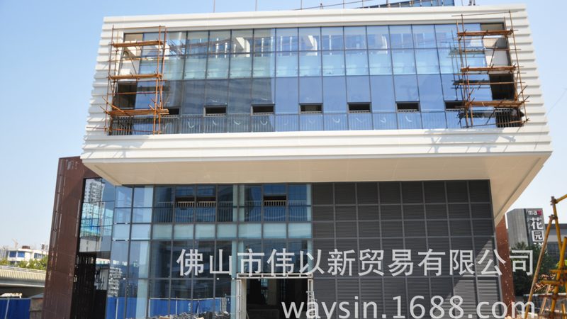 钢质门价格之谜：揭秘每平米成本构成**